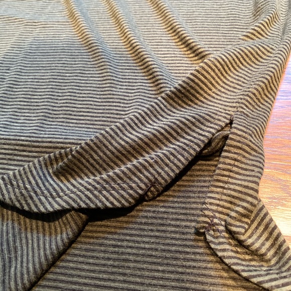 Floral/striped long sleeve - Picture 2 of 6